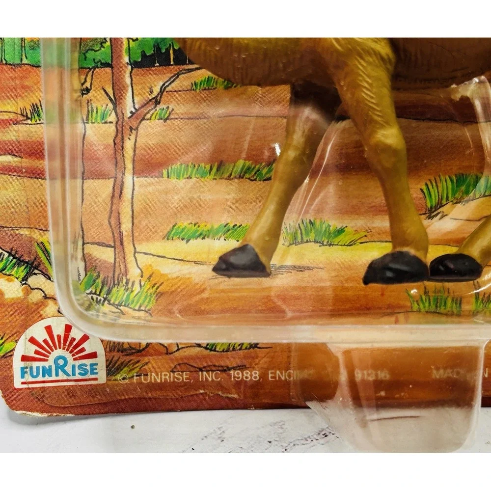 Vintage 1988 Funrise International Zoo Collection Zebra Camel NIP Sealed